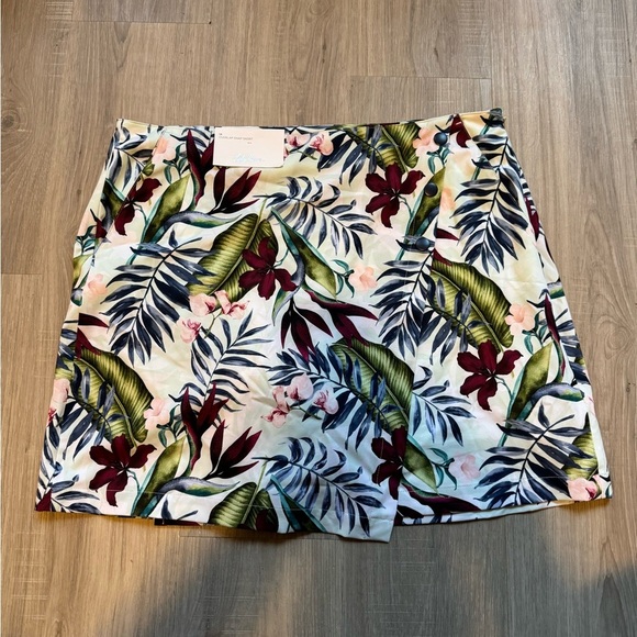 NWT Lady Hagen Tropical Floral Women's Skort - Picture 2 of 11